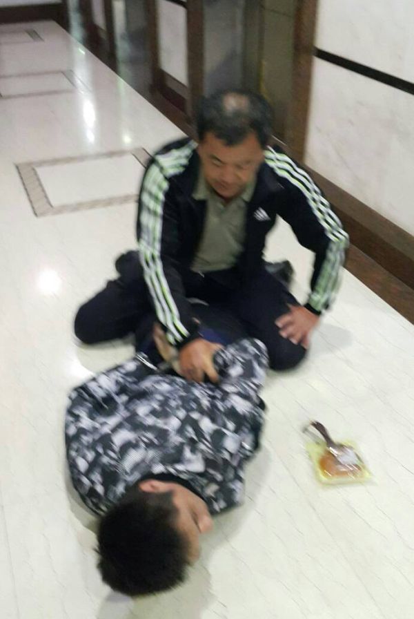 歹徒多次作案搶劫 捐款彌補罪惡感 歹徒多次作案搶劫 捐款彌補罪惡感