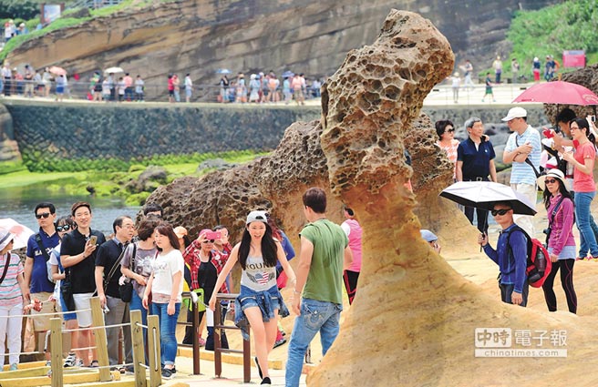 5��2�գ��ο���Ұ�����|���@�ġ�Ů���^�����^̎��Ӱ�����DƬ��Դ�����A�磩