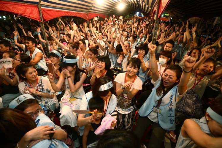 臺(tái)灣華航勞資雙方達(dá)成共識(shí) 空服員罷工結(jié)束 臺(tái)灣華航勞資雙方達(dá)成共識(shí) 空服員罷工結(jié)束