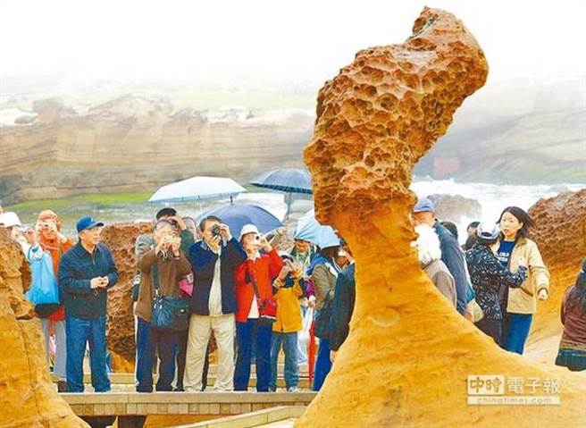 五六月大陸游客赴臺人數負成長 每月減少逾10% 五六月大陸游客赴臺人數負成長 每月減少逾10%