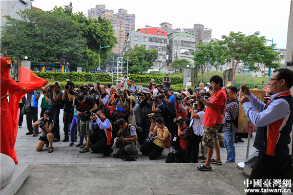 �����Ͻ��� ���挎�ġ��zӰչ�_(k��i)Ļʽ