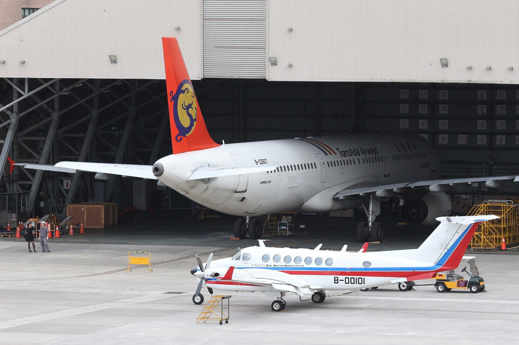 ���֏��d������ �_���A�����L�s���՟o��Ը