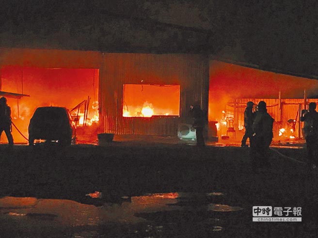 臺中一鐵皮屋著火 女子為救愛貓不成與貓同葬火海 臺中一鐵皮屋著火 女子為救愛貓不成與貓同葬火海