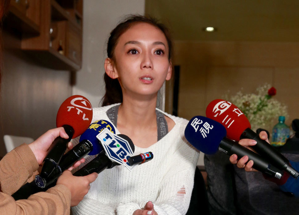 賣酒非賣淫?“太陽花女王”劉喬安涉作偽證遭起訴 賣酒非賣淫?“太陽花女王”劉喬安涉作偽證遭起訴