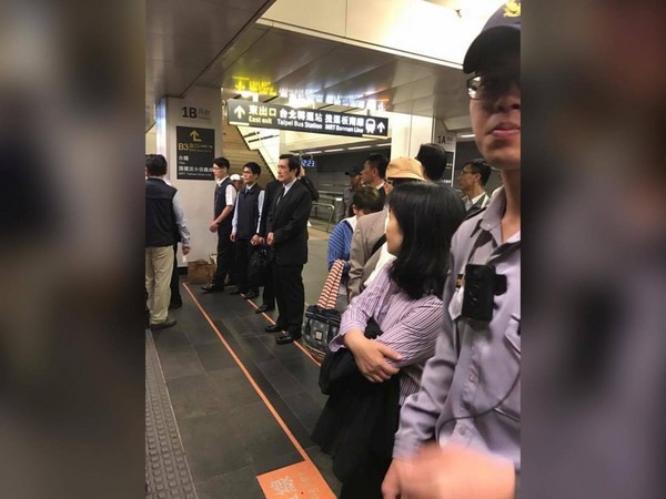 �W�Ѵ���Fż���RӢ��