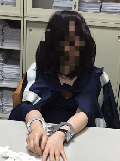 ���t�ۣ���W(xu��)Ů�ޘI(y��)����؈�������� У��(n��i)�]���Ϳ�