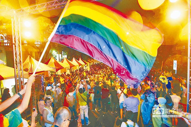 ͬ�ԑٸ�ĸ������ ���ԑ�Ů���԰ף��Һ��Ҹ�