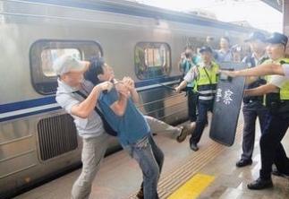 ���\���˰���܇�����ݣ��_�F�������ĳ˿�