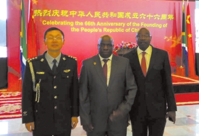 ��־�44�q,�侯�WԺ���ɱ���,��������Z��WӢ�Z����,���A��W���������Tʿ,2013��2�����v�Ϸ�,֮ǰ���������^�����j�١�