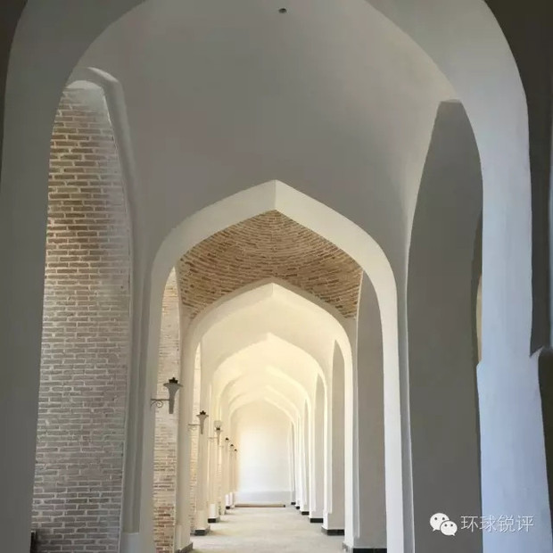 �DƬĬ�J���}