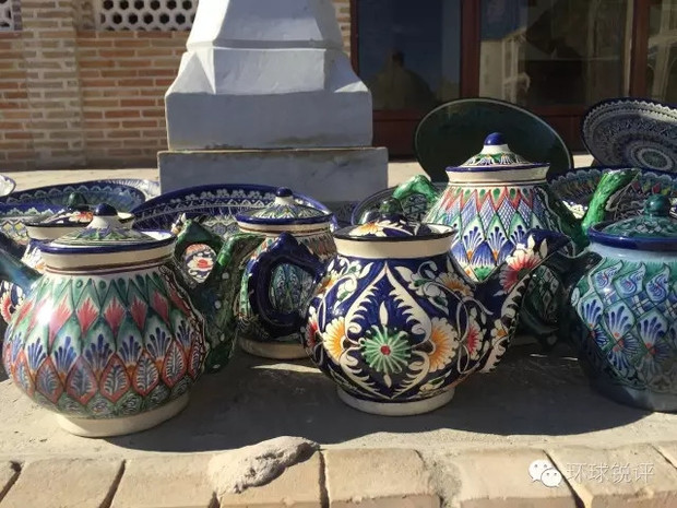 �DƬĬ�J���}