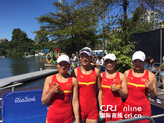 �DƬĬ�J���}