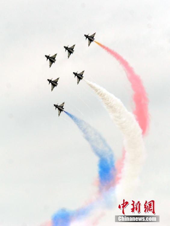 �Ї�(gu��)��܊��һ�w�б����(du��)�L(zh��ng)��չ�ؼ�[�M�D]