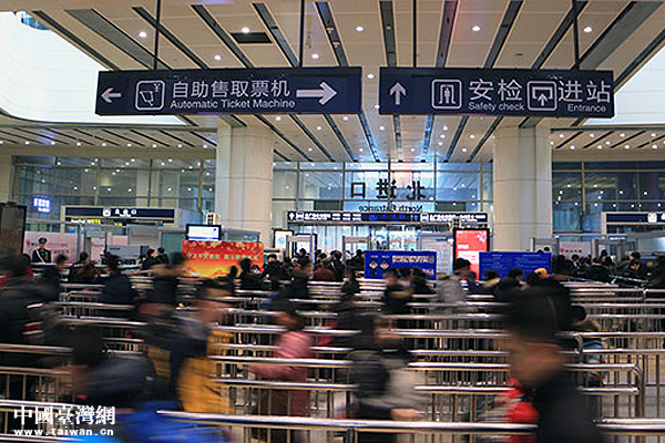 春運里他們的足跡 春運里他們的足跡