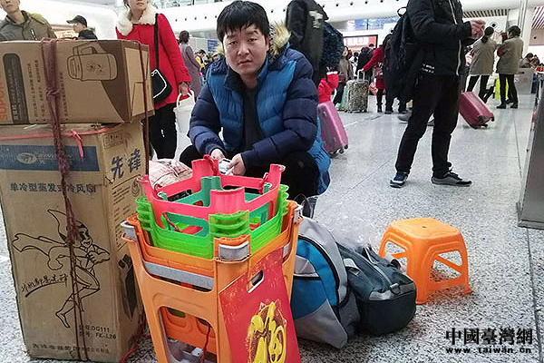 春運里他們的足跡 春運里他們的足跡