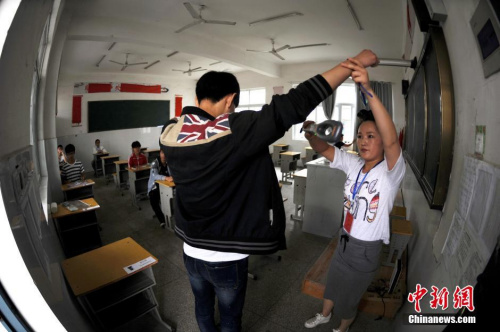 ��У����30����