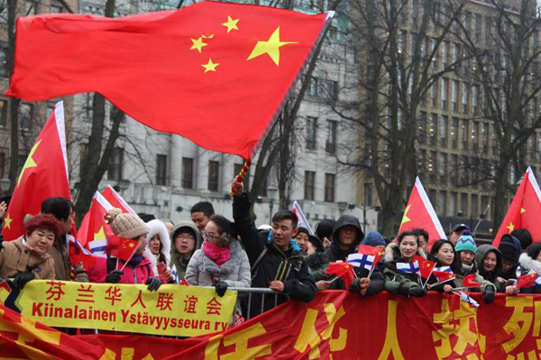 �DƬĬ�J���}