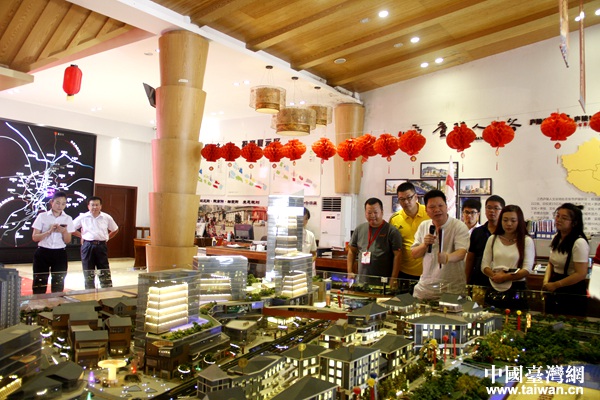 �Ƅ�(d��ng)�K�^(q��)���d ����������ȫ��С�����Gɫ����֮·