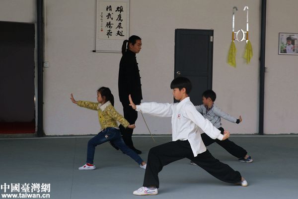 【網(wǎng)絡媒體走轉(zhuǎn)改】觀背村的“蛻變記”:新時代新農(nóng)村的新模型 【網(wǎng)絡媒體走轉(zhuǎn)改】觀背村的“蛻變記”:新時代新農(nóng)村的新模型