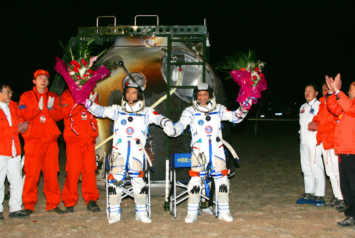 ���w��r����ģ���M����:����������Ĵ�܊��