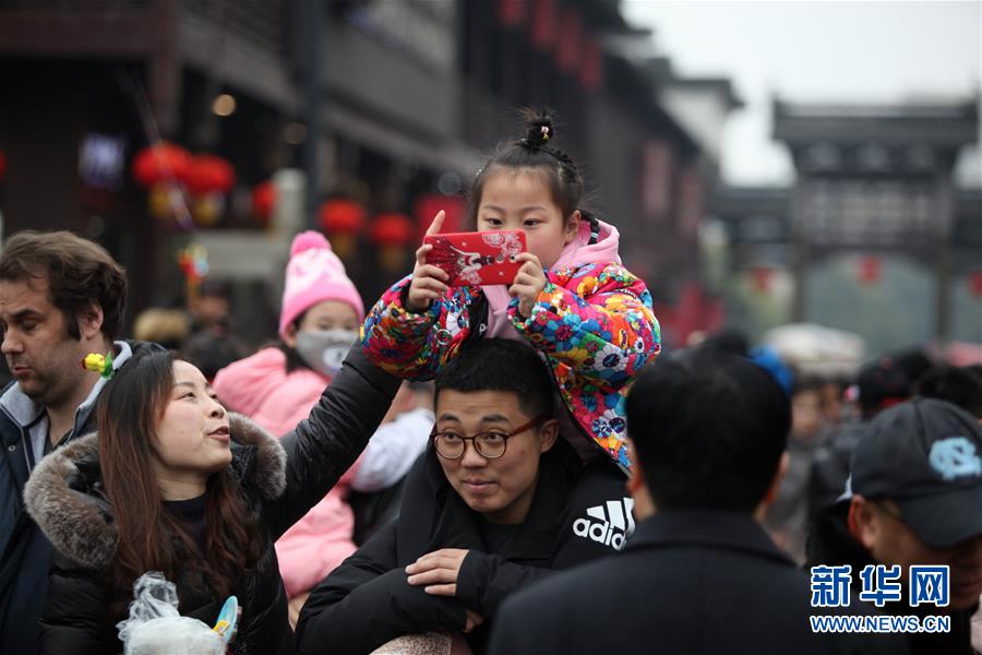 �����^����