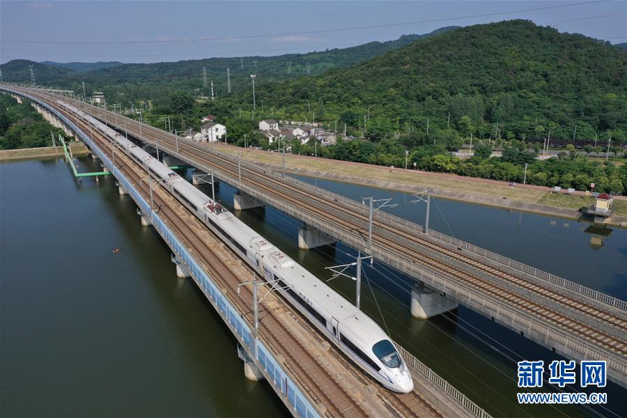 �����Aȫý�^�l���ɕ�(hu��)�؄e�^�졤�D�Ļ���(d��ng)����10���{(l��n)�D���L�ͣ�������ô��ƴ����������ȫ��(gu��)�ɕ�(hu��)����ʮ���塱�D��