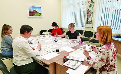 ���������M���c�lչ�Ǟ��˹�ͬ���\������ͻ���