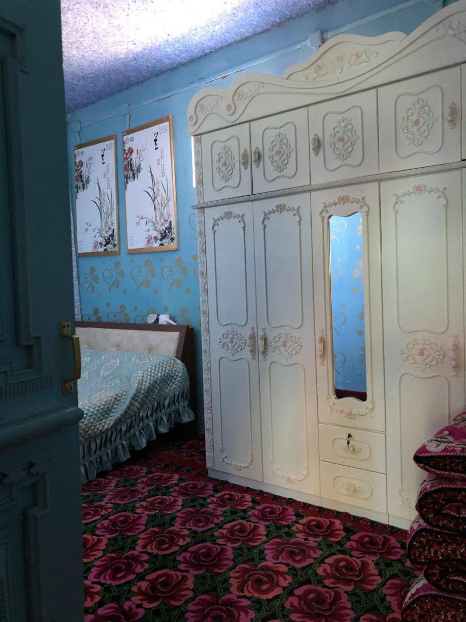 �հ��տ˴�һ��������У����^���ϵĮ����늟�壬�ճ��ɮ�(d��ng)�b������ɰl(f��)��������