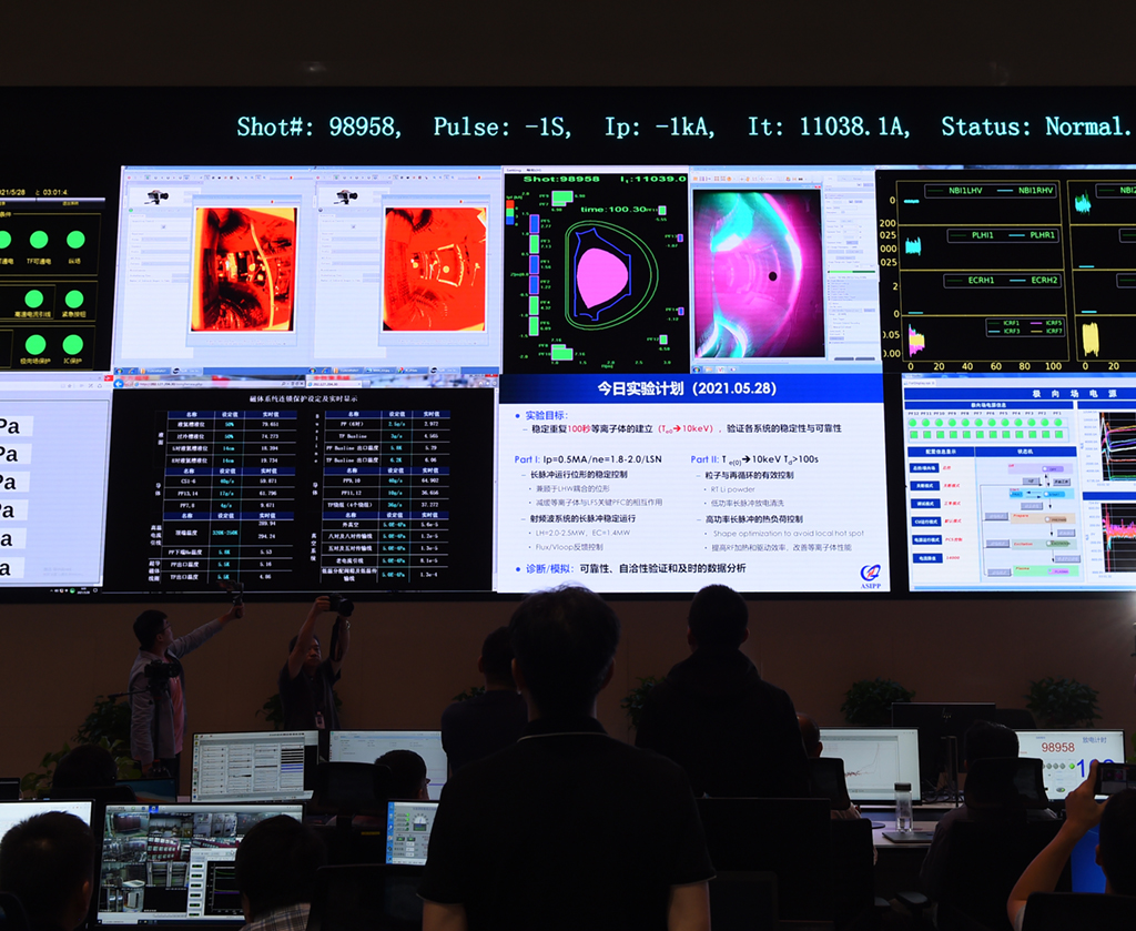 5��28���賿����ȫ����(d��o)�п��R�˺˾�׃����b�ã�EAST�����ƴ�d����Ļ�@ʾ1.2�|�z�϶ȵ��x���w�\��ͻ��100���˲�g�����A��ӛ�� ���� �z