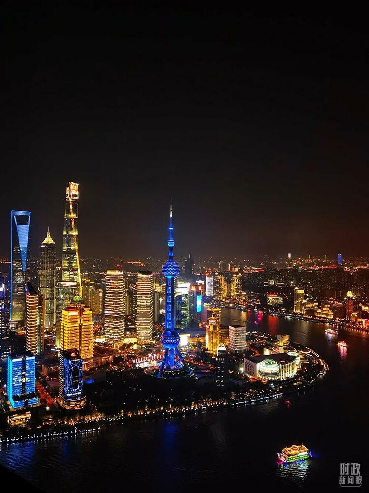 �r������ح�ġ��傀һ���x����(x��)��ƽ���M(j��n)�����_Ļʽ�ϵ���ּ���v