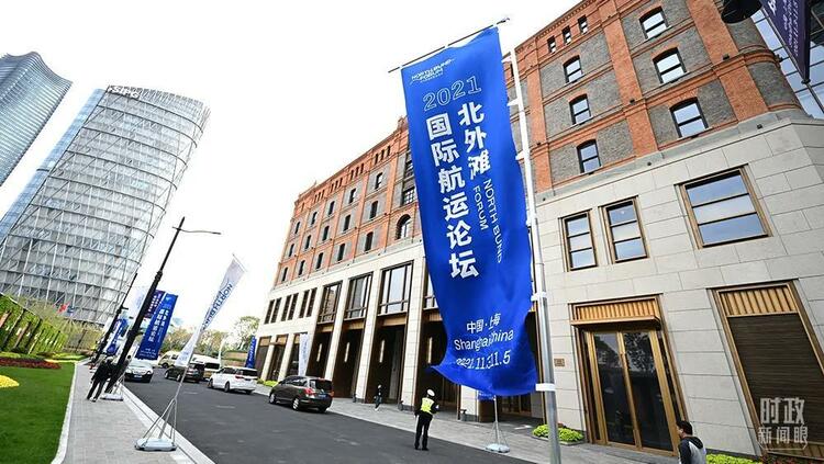 �r������ح�ġ��傀һ���x����(x��)��ƽ���M(j��n)�����_Ļʽ�ϵ���ּ���v