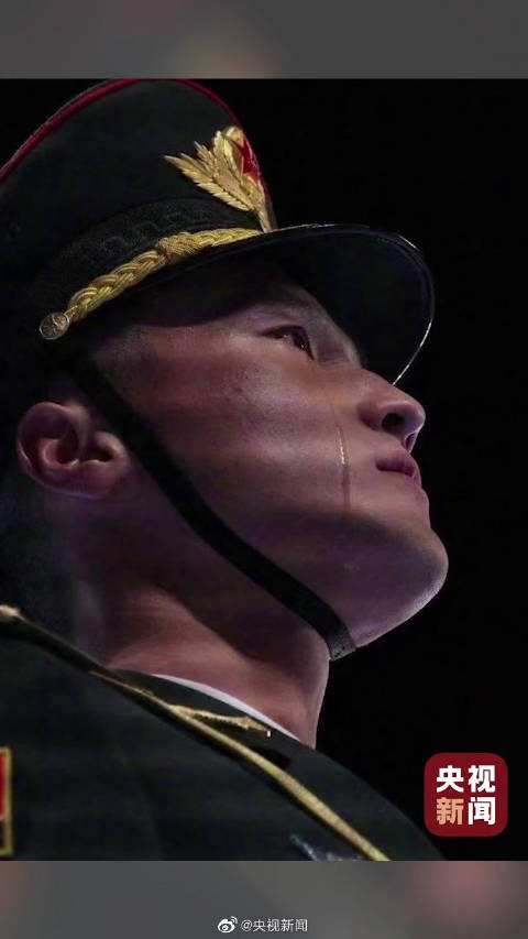 �ڱ������W���_Ļʽ�ϣ��R�^ӛ��¬F��һ���x�̱���I��˲�g��