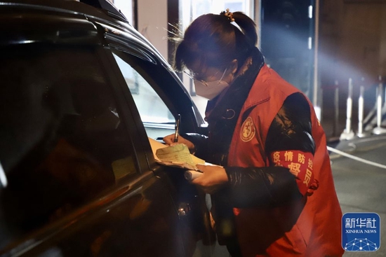  ��3��1�գ������ˆT�ڽ��Һ���һ���ڲ���M��܇�v��Ϣ��