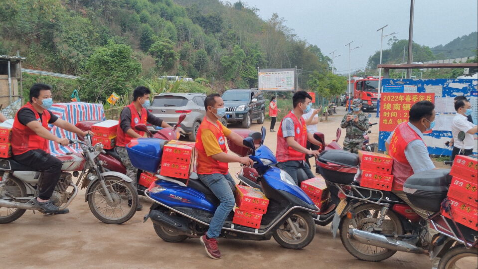 3��22�գ������tɫ�R�׵Ĵ���־Ը�����\�����Y�����A��ӛ�߳�� �z