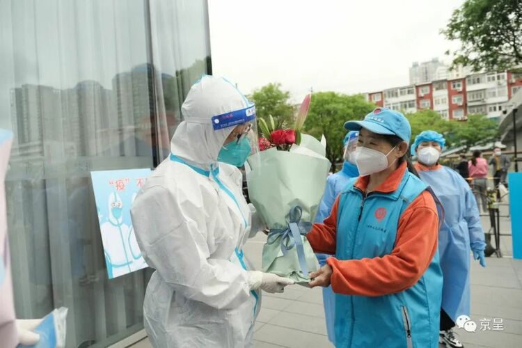 ����ס����������տ옷��