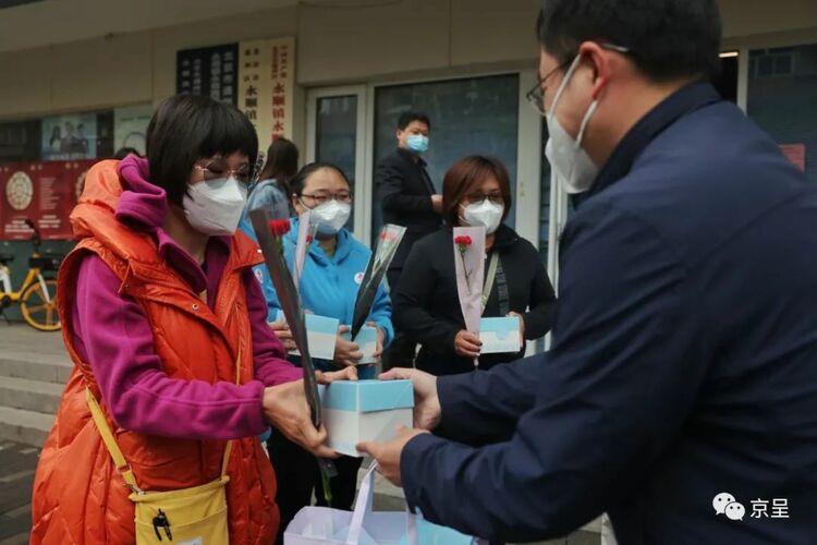 ����ס����������տ옷��