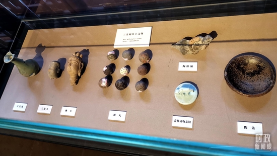 △三蘇祠出土文物。(總臺央視記者李曉周拍攝)