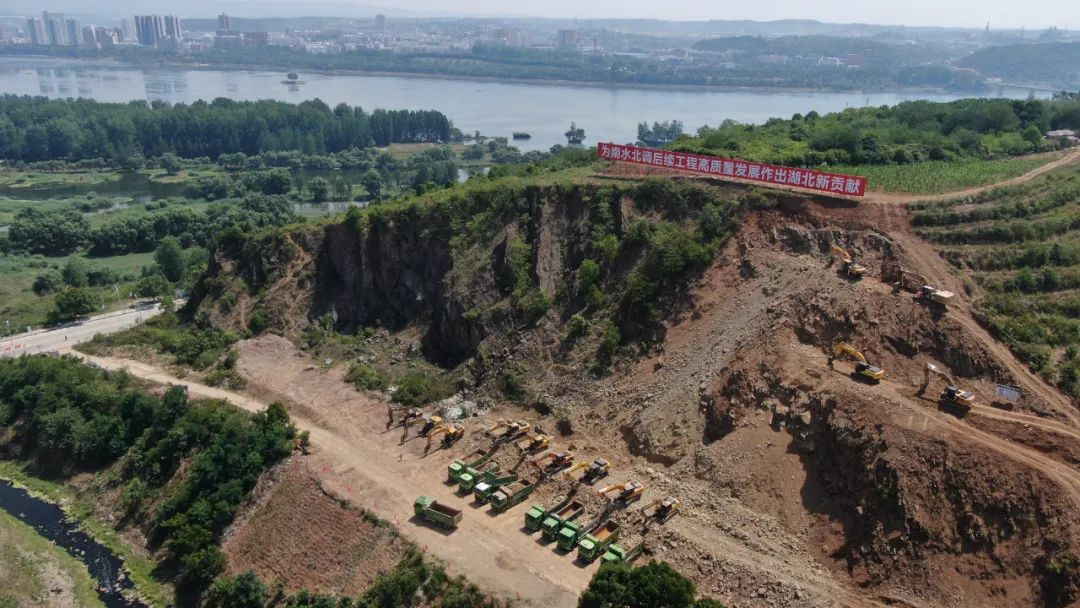 ����ӛ����ĳ������̣��_����