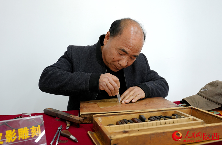 ��x�������M�е��ƤӰ������Wӛ�� �Oͦ�z