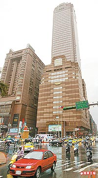 ���С��������c��·���������_��܇վǰ���¹�Ħ������߅��������z