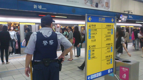 �±��о����ÿ�ՄӆT���^700�˴����Ͼ����S�oݠ�^���\վ��ȫ