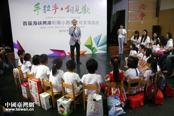 5��27�����磬�������� ��Ҋ�g�������׌ú��{�ɰ� �σ�ͯ�Ļ��������Ҋ����ھ��������Ї��@�������о��������κ���ꖚgӭ�_�����Ļ������ ��С���Ѽ����L