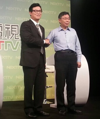 臺北市長參選人姚文智(左)、柯文哲 臺北市長參選人姚文智(左)、柯文哲