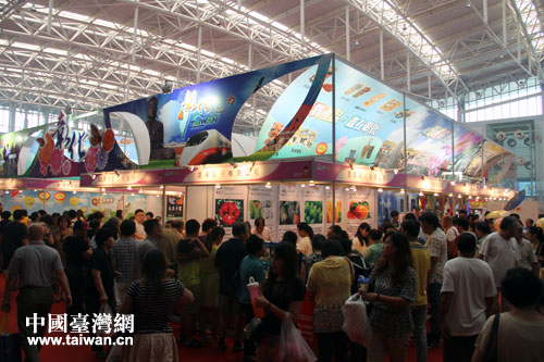 開展首日即蜂擁而至的人潮 開展首日即蜂擁而至的人潮