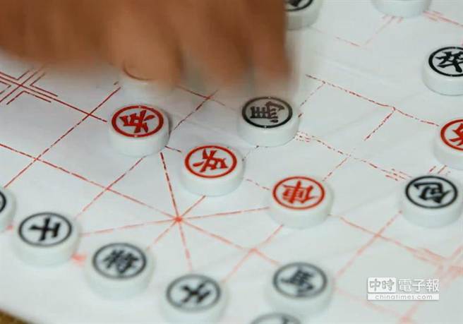 ���������á��ڡ��Ե����R���󣬸ߺ�����܊�����W���|���y����־��Ҫ��Ę�RӢ�š�