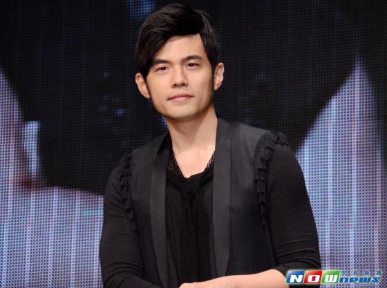 周杰倫捐出200萬元。 周杰倫捐出200萬元。