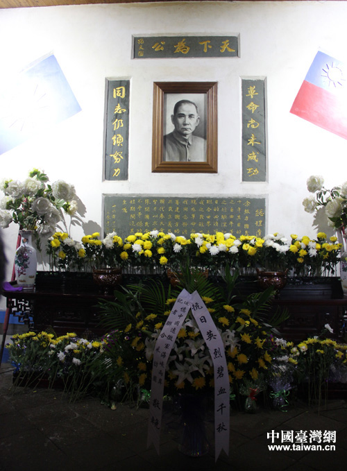 �ɰ�ӛ��(li��n)�ϲ��L�F���Ї��h��܊�������Ҿ��I�Ļ��@�c��(li��n)