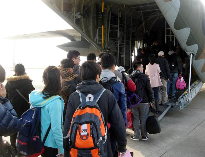 �_�����T���Ӵ��\Ӌ��������C-130�������\ݔ�C���ÿͷ��l�^��