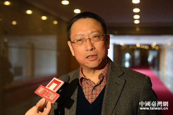 全國(guó)政協(xié)委員、民革中央副主席鄭建邦在委員駐地接受采訪 全國(guó)政協(xié)委員、民革中央副主席鄭建邦在委員駐地接受采訪