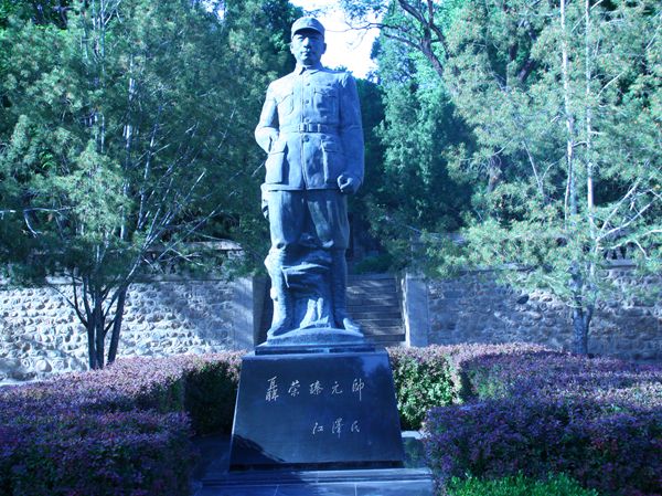 聶榮臻同志的雕像。(中國臺灣網 郭曉康攝) 聶榮臻同志的雕像。(中國臺灣網 郭曉康攝)